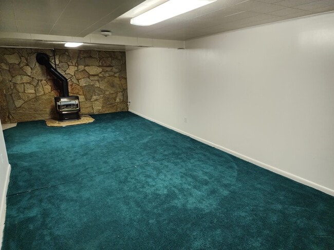 Building Photo - 5065 S 300 W