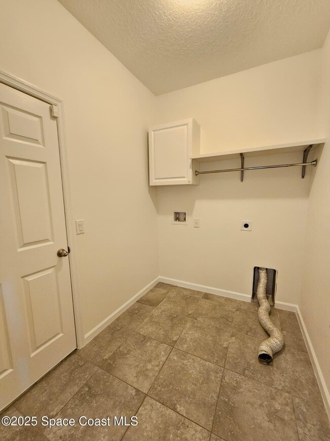 Building Photo - 3820 Watergrass St