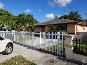 Building Photo - 1262 NW 71st Terrace