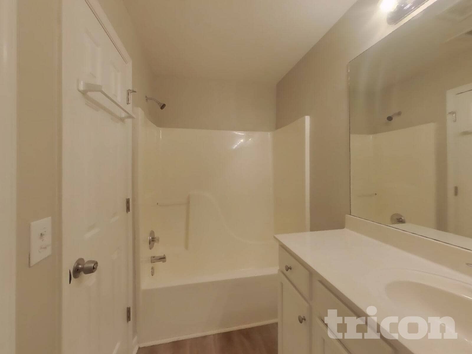 Building Photo - 320 Providence Rd