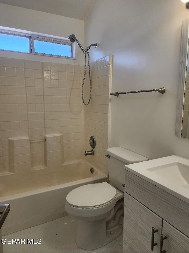 Building Photo - 10497 Valle del Mar Dr