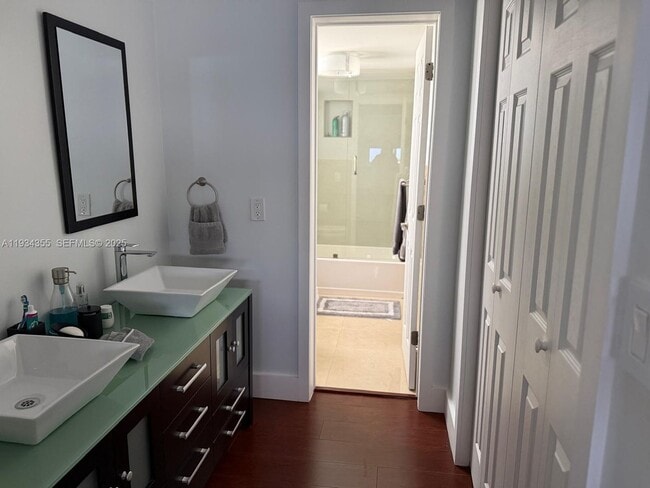 Building Photo - 2430 SW 22nd Terrace