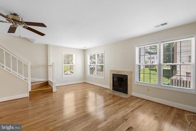 Building Photo - 124 Barnsfield Ct