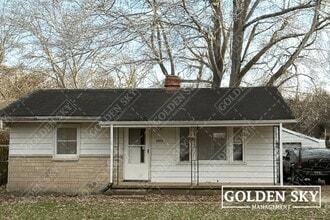 Building Photo - 1609 E Dartmouth Ave