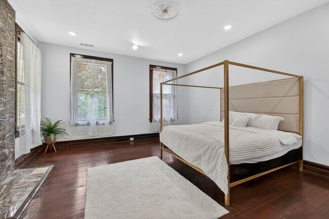 Building Photo - 1015 Union St