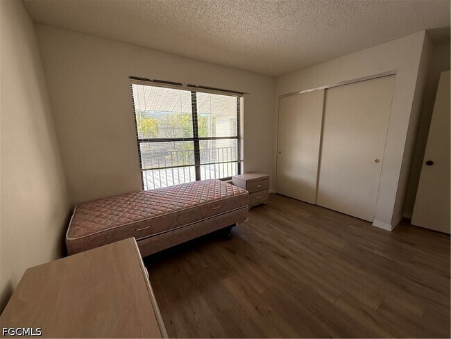 Building Photo - 123 SW 47th Terrace
