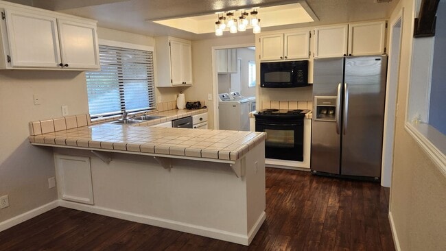 Building Photo - Single story home near the Sierra College campus!