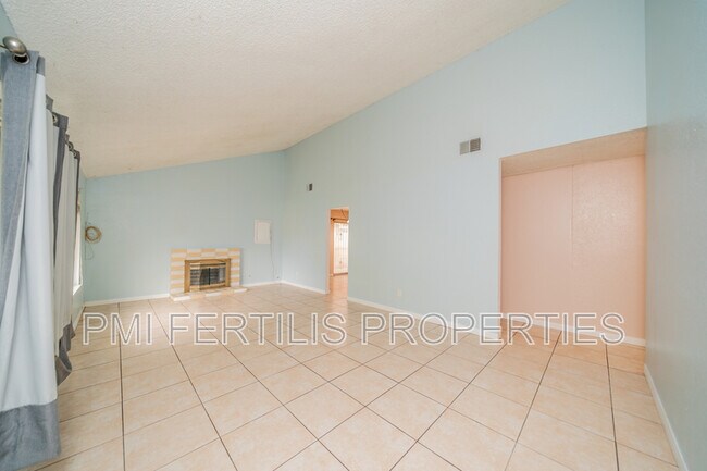 Building Photo - 1506 Webster St