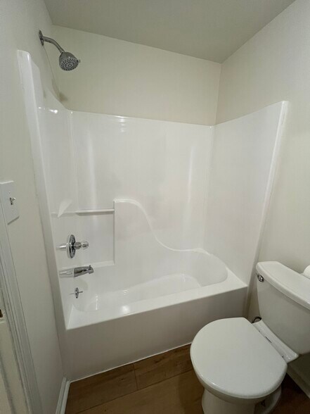 Building Photo - 1907 W Point Pike