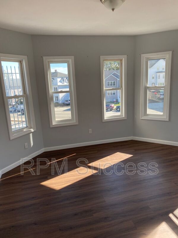 Building Photo - 591 Fourth Street