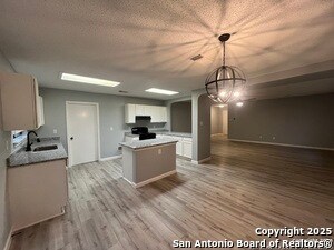 Building Photo - 8230 Cantura Mills