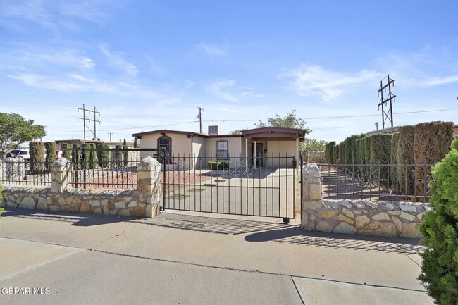 Building Photo - 5440 Viceroy Dr