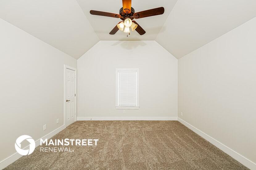 Building Photo - 4601 Nicholas Dr