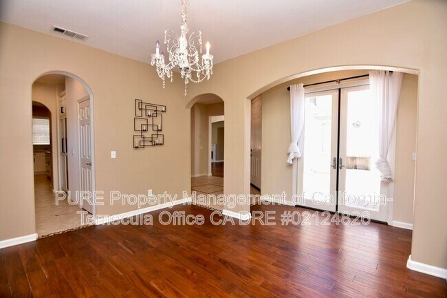 Building Photo - 31824 Via Del Paso