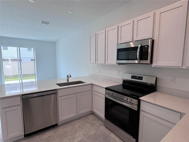 Building Photo - 2494 Skyline Lp