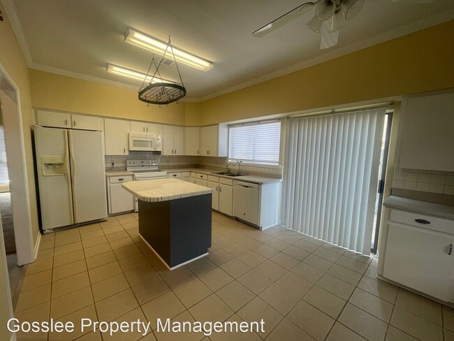 Building Photo - 3 br, 2.5 bath House - 409 Teak Drive