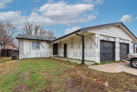 Building Photo - 8710 Lakeland Cir