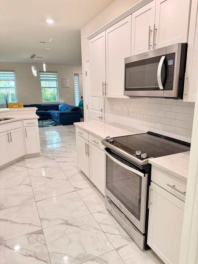 Building Photo - 5182 Eucalyptus Dr