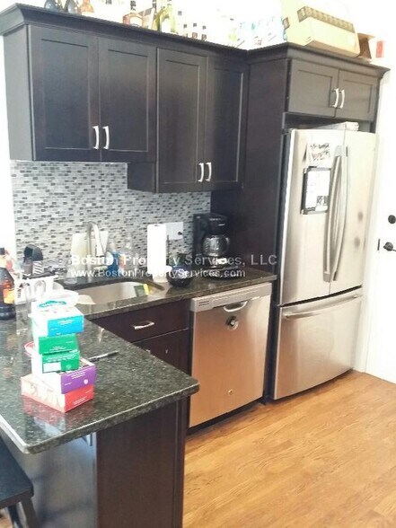 Building Photo - 497 Commonwealth Ave