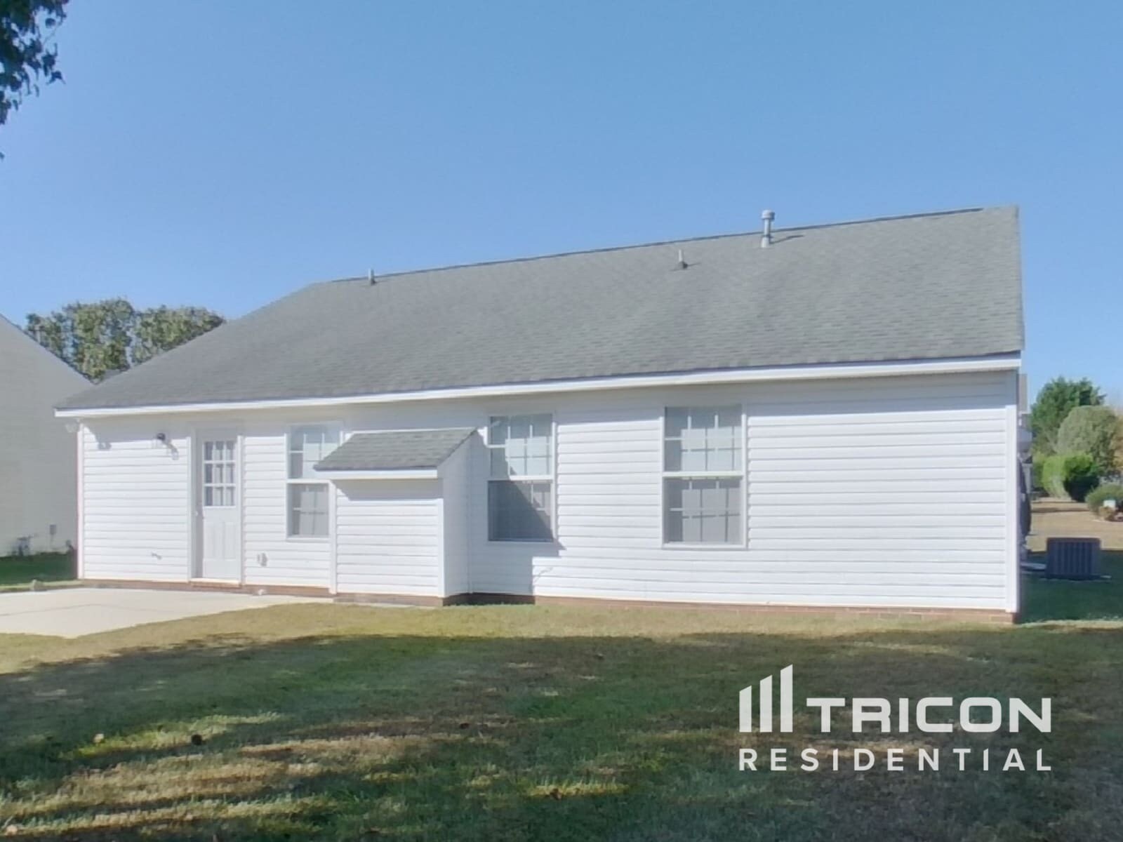 Building Photo - 2918 Brekonridge Centre Dr