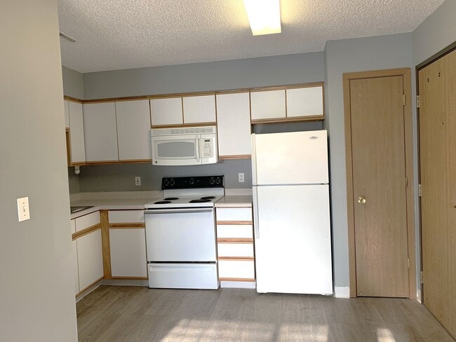 Building Photo - 930A Boston Way #6 in Coralville, IA