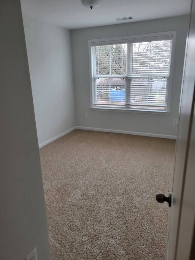 Building Photo - BRAND NEW- 3 Bd 2.5 BA Townhome Available for Lease - Greer, SC