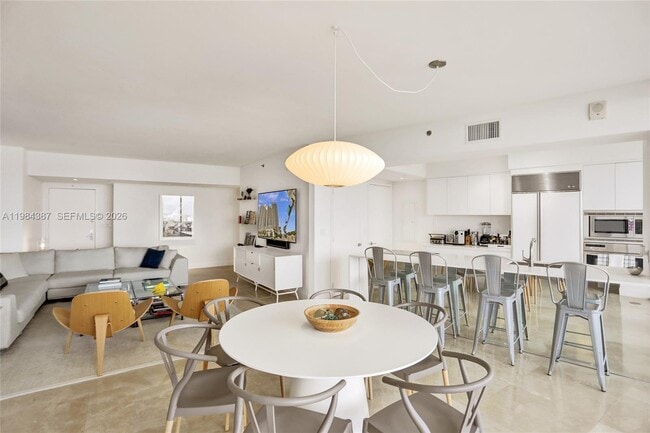 Building Photo - 400 Alton Rd