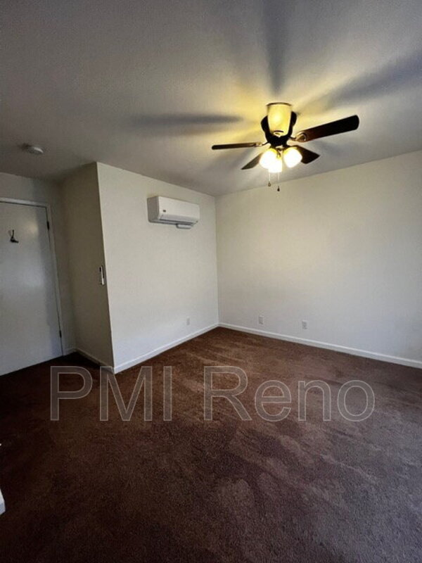 Building Photo - 3865 E Leonesio Dr