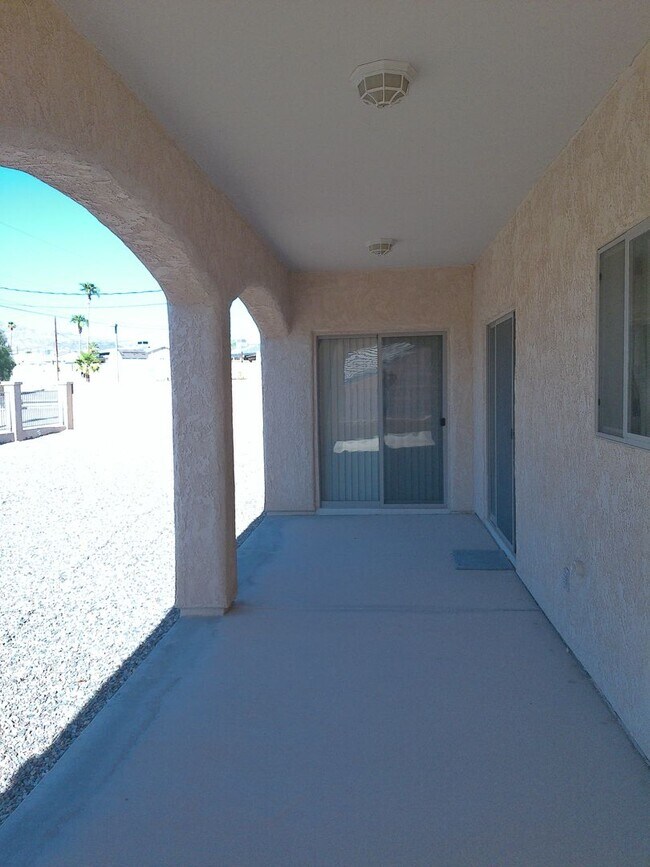 Building Photo - Winter Rental Available October-April 2026