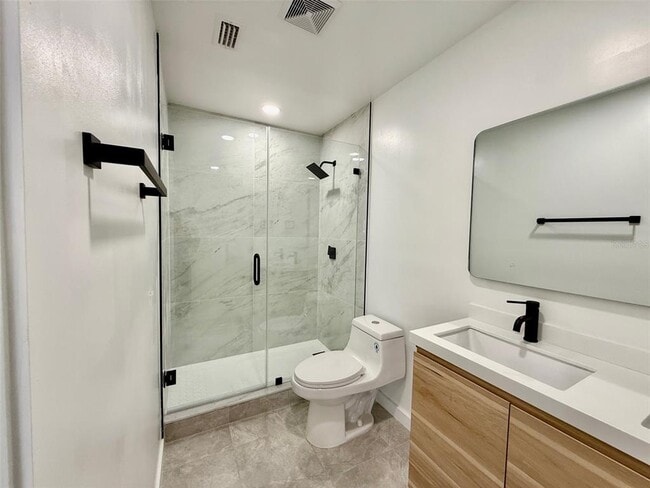 Building Photo - 3930 E Eden Roc Cir