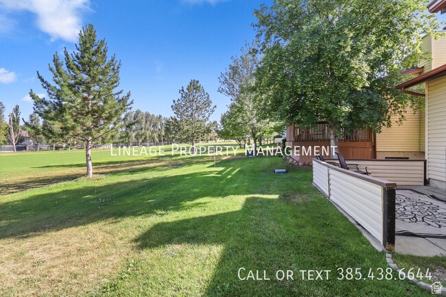 Building Photo - 4487 St Andrews Dr