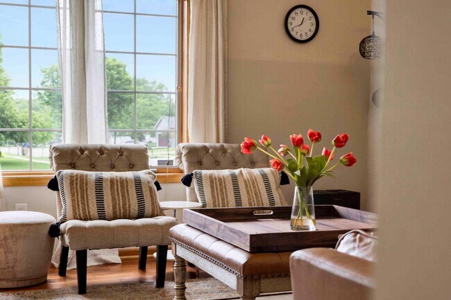 Building Photo - 3670 Sabertooth Trail