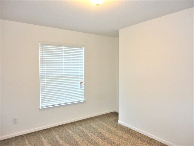 Building Photo - 15449 Harmon Pl