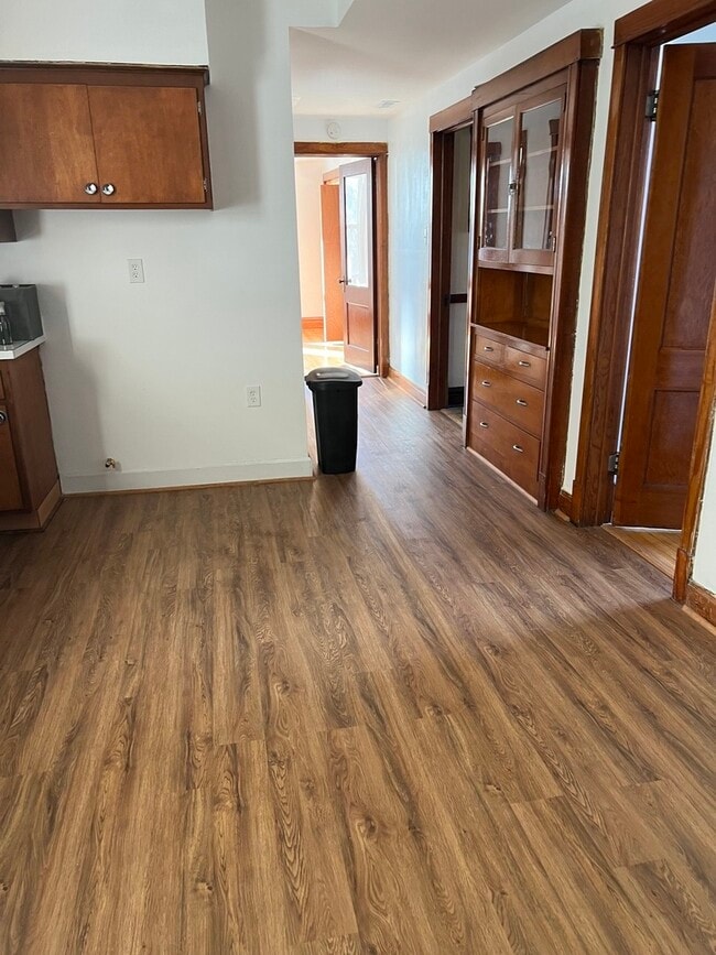 Building Photo - 4555 S Francisco Ave