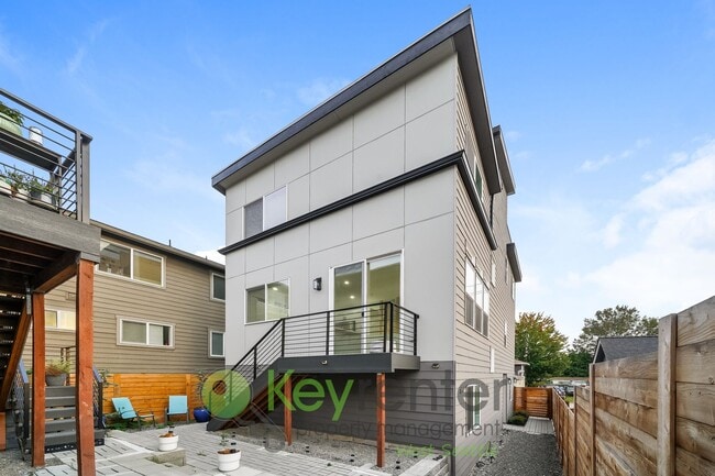 Building Photo - Newly Constructed 3 Bedroom Home with Vaul...