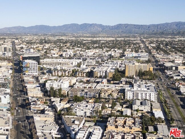 Building Photo - 11063 Cumpston St