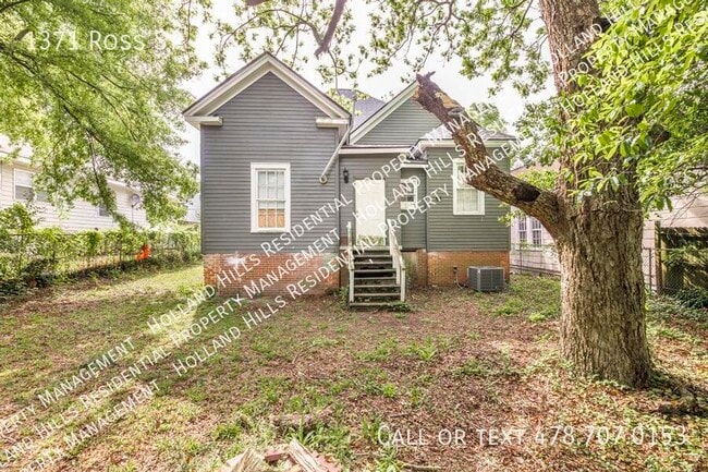 Building Photo - 1371 Ross St