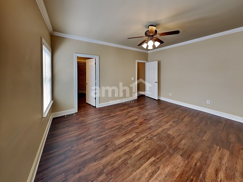 Building Photo - 3014 Waywood Dr