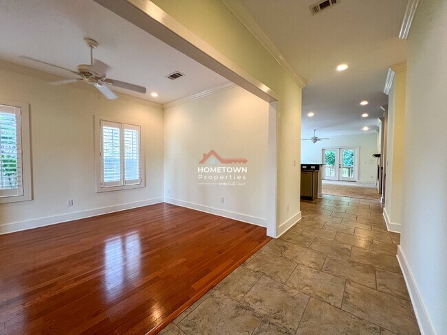 Building Photo - Beautiful 3-Bed Home with Outdoor Kitchen ...