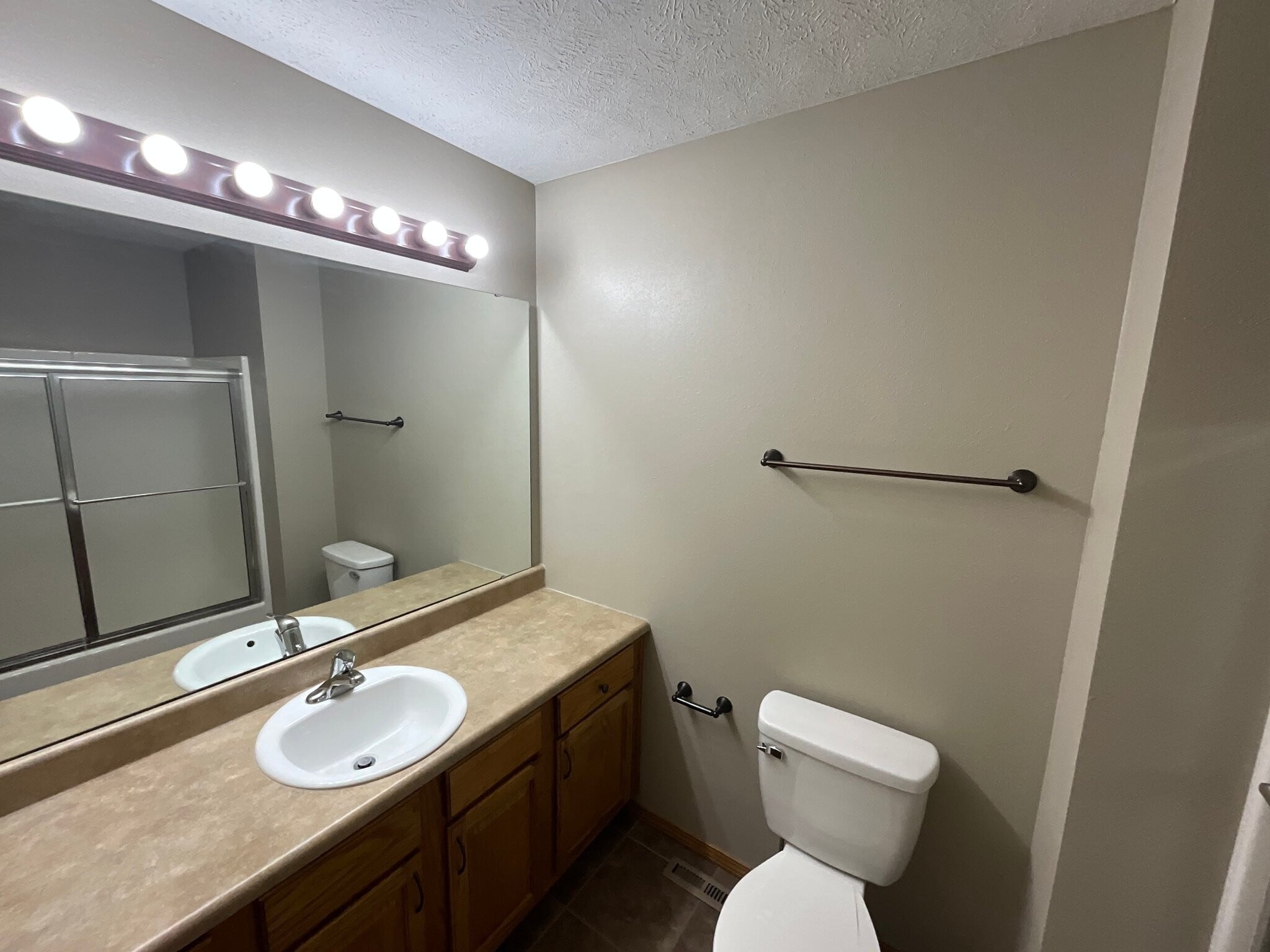Building Photo - 740 Jefferson Ct