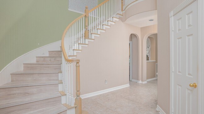 Building Photo - 3007 Smokey Hollow Dr