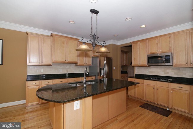 Building Photo - 435 Belmont Bay Dr