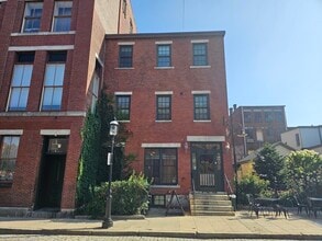 Building Photo - 192-194 Middle St