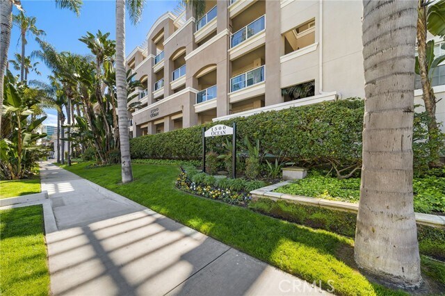 Building Photo - 1500 E Ocean Blvd