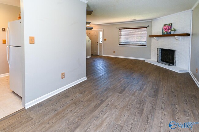 Building Photo - 344 Autumn Ln
