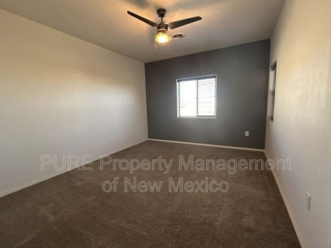 Building Photo - 2208 E Ranch Dr