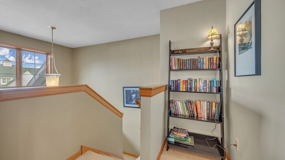 Upper Landing - 516 Otto Way