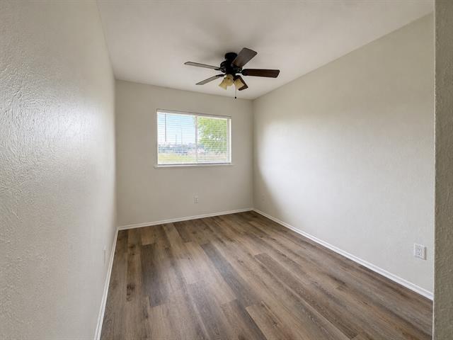 Building Photo - 409 Starling Dr
