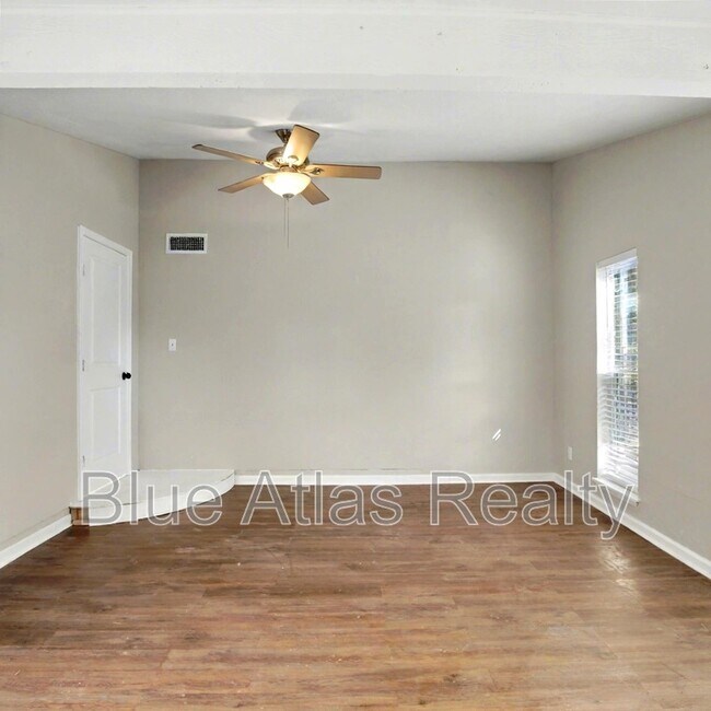 Building Photo - 2614 Crestmoor Ct