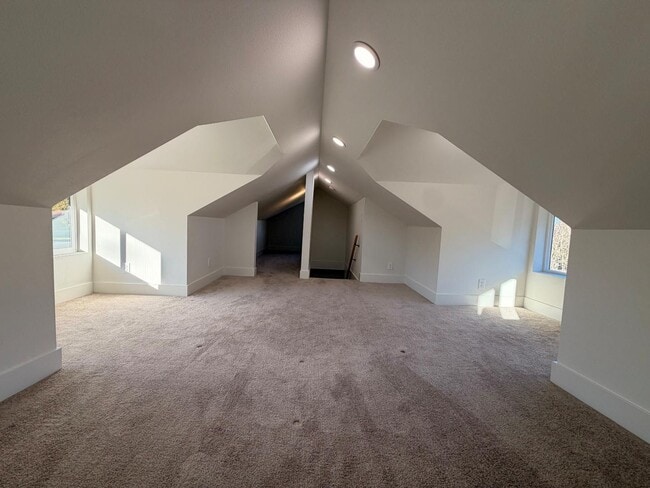 Building Photo - 17775 SW Alexander St